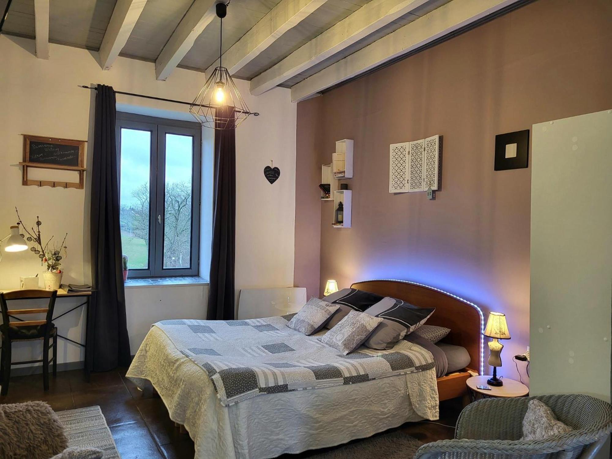 Chez Christy Chemin Des Dinots Bed & Breakfast Saint-Bonnet-de-Four Bagian luar foto