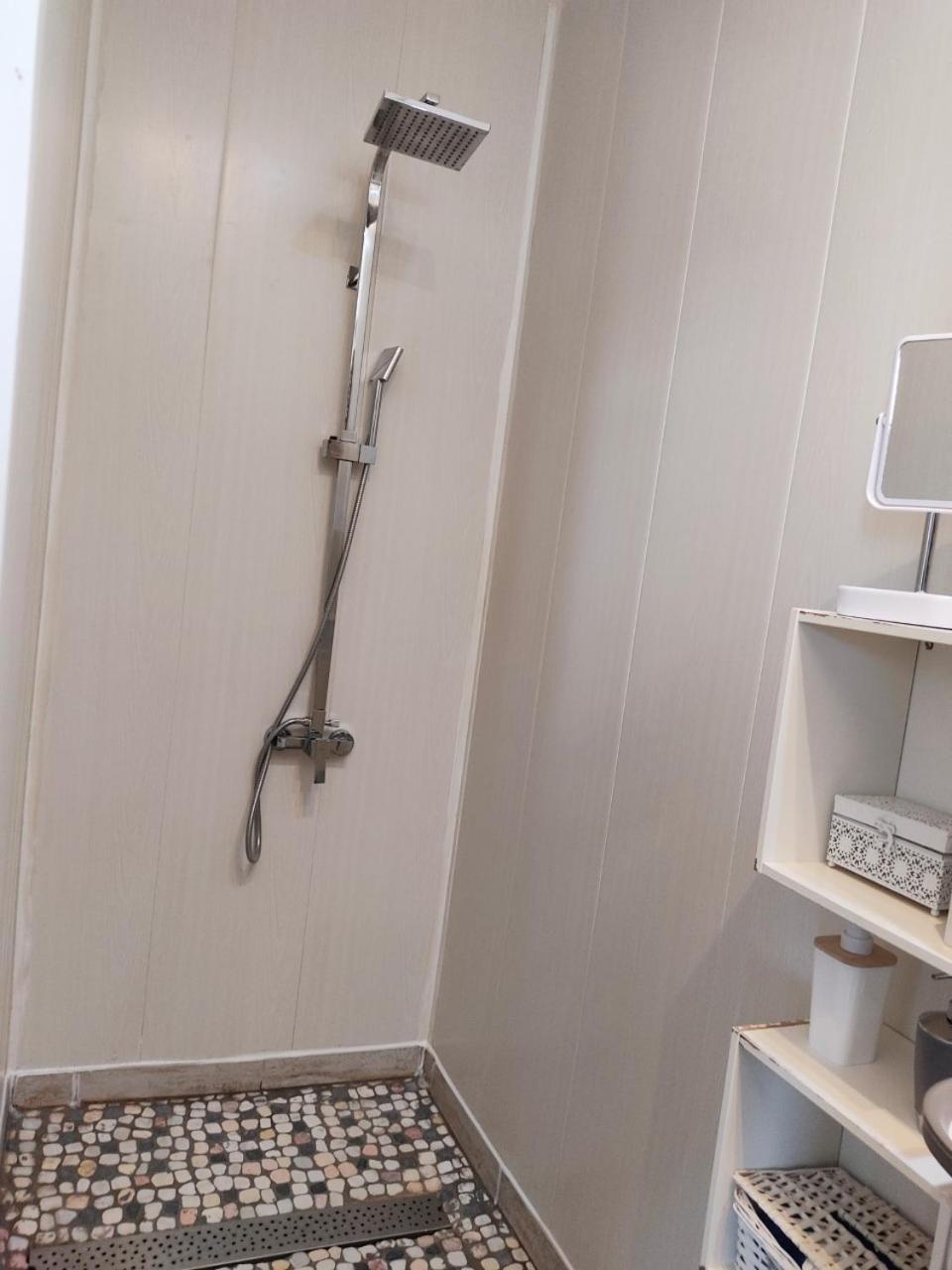 Chez Christy Chemin Des Dinots Bed & Breakfast Saint-Bonnet-de-Four Ruang foto