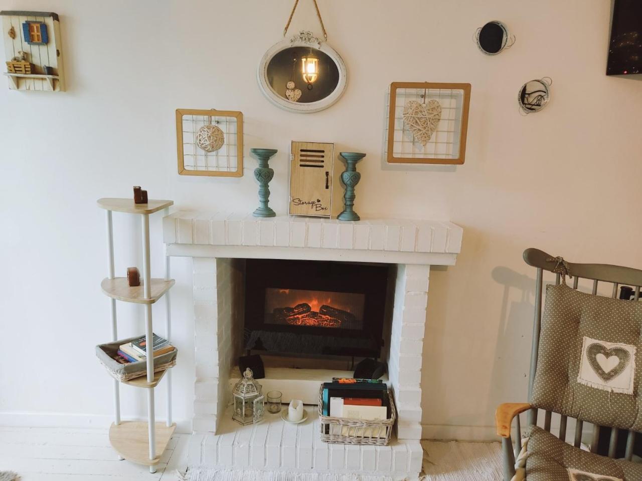 Chez Christy Chemin Des Dinots Bed & Breakfast Saint-Bonnet-de-Four Ruang foto